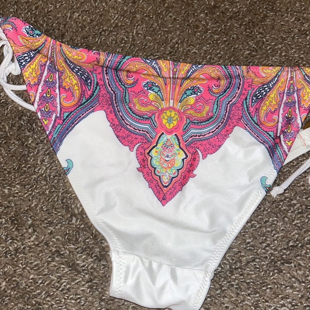 Size small bohemian string bikini - Picture 2 of 5